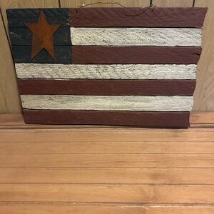 Rustic American Flag Wall Decor